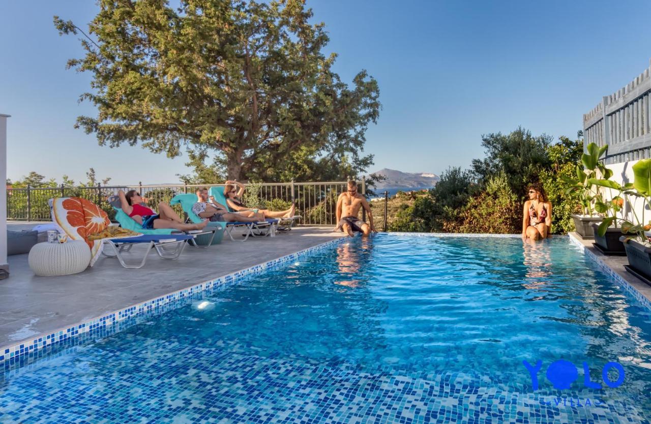 Villa Yolo Almirida エクステリア 写真